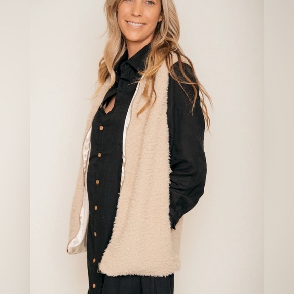 NWT JACKSON ROWE WINTER FELL VEST - Picture 3 of 9